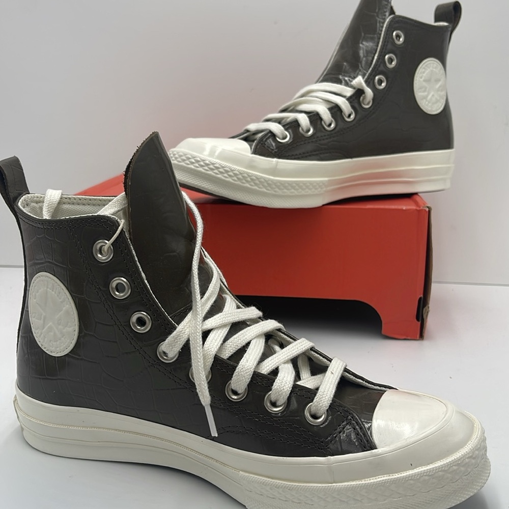 Converse WMNS Crocodile High-Tops A07656C
CHUCK 70 HI
ENGINE SMOKE/ENGINE SMOKE - Picture 13 of 16